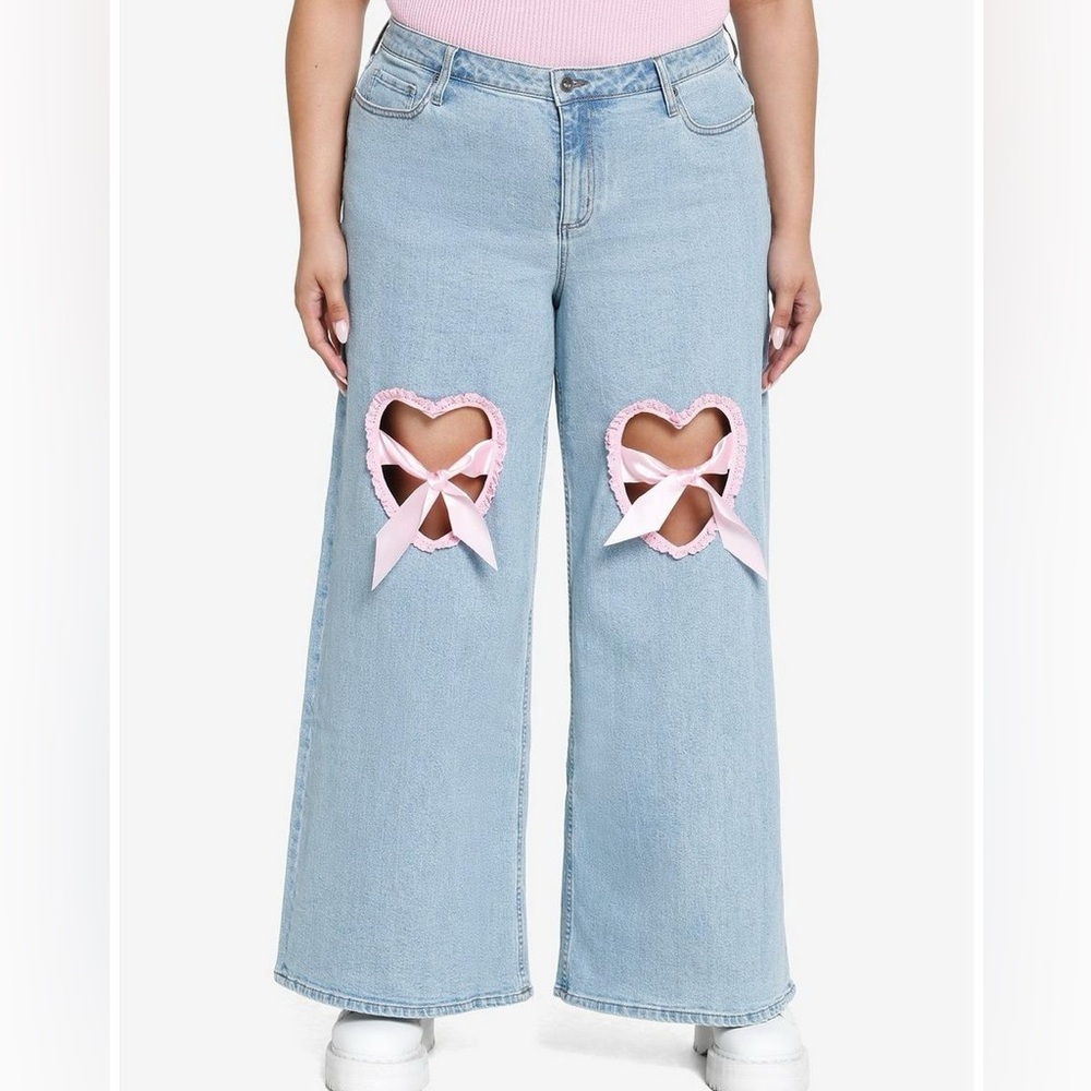 Hot topic heart cut out lace trim wide leg plus size jeans nwt
